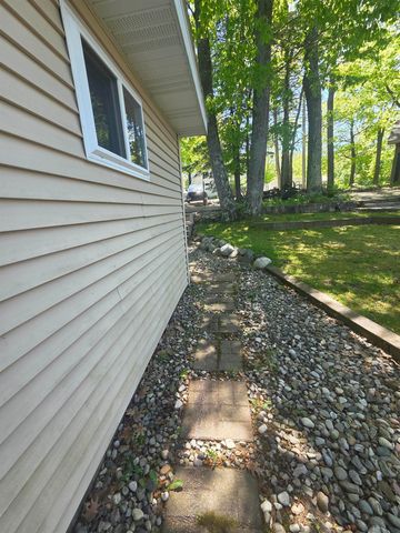 7840 Campbell Avenue, Hale, MI 48739