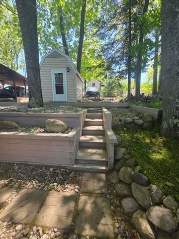 7840 Campbell Avenue, Hale, MI 48739