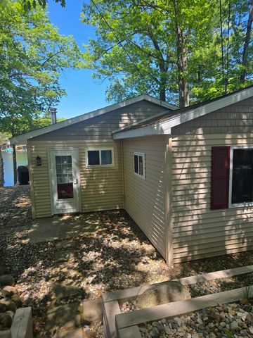 7840 Campbell Avenue, Hale, MI 48739