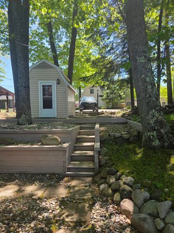 7840 Campbell Avenue, Hale, MI 48739