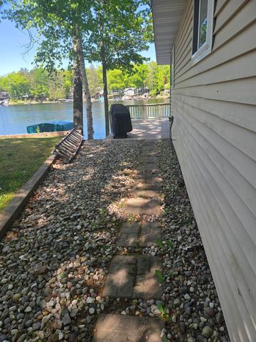 7840 Campbell Avenue, Hale, MI 48739
