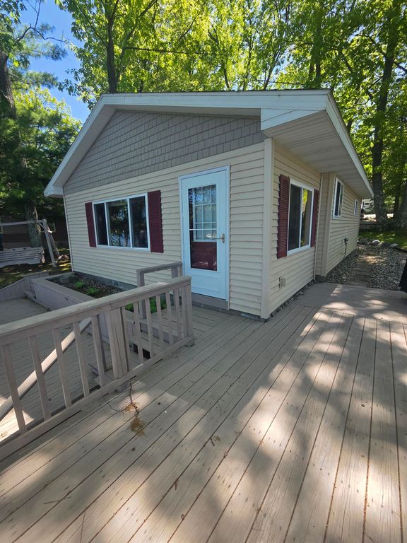 7840 Campbell Avenue, Hale, MI 48739