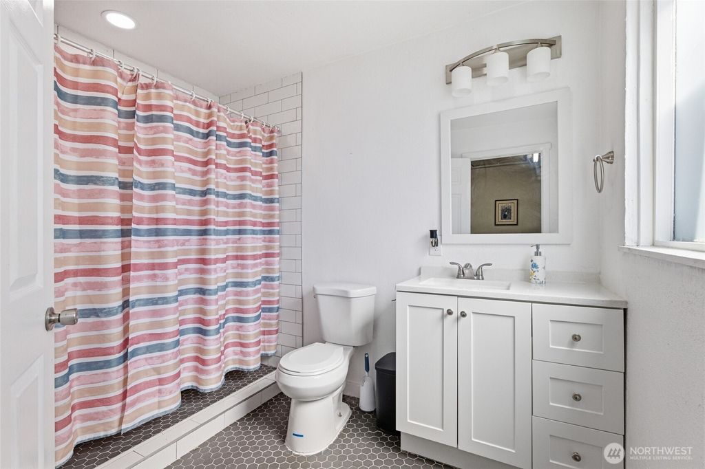 Image 23 of property listing at 2106 Madison Street, Shelton, WA 98584