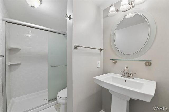 4466 McPherson Avenue 4A, St Louis, MO 63108