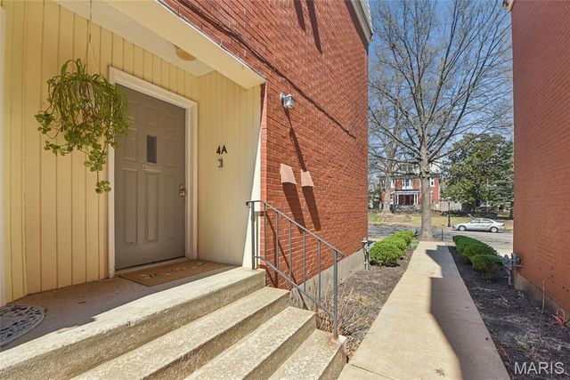 4466 McPherson Avenue 4A, St Louis, MO 63108