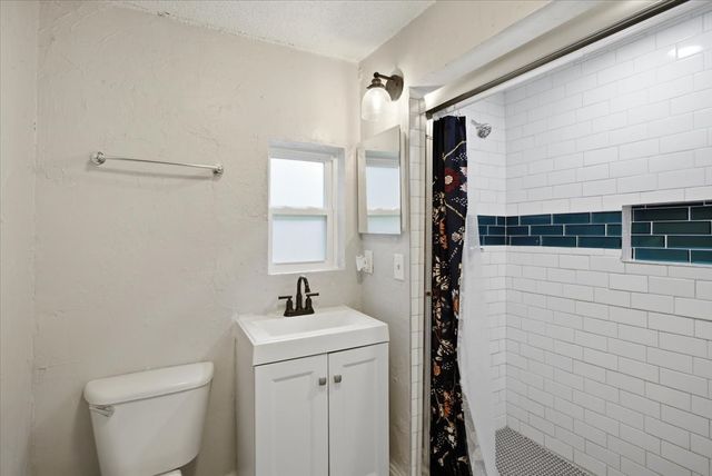 4024 Collinwood Avenue, Fort Worth, TX 76107