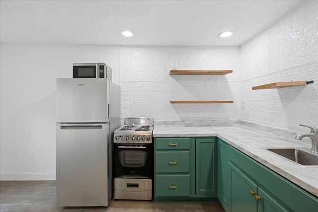 4024 Collinwood Avenue, Fort Worth, TX 76107