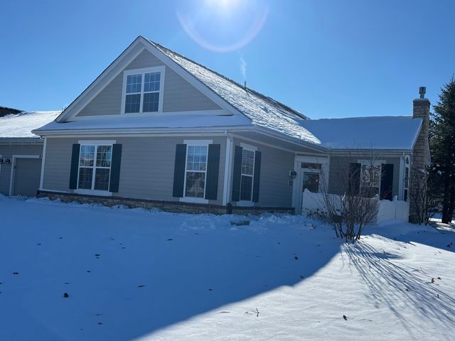 640 Schumann Street, Woodstock, IL 60098