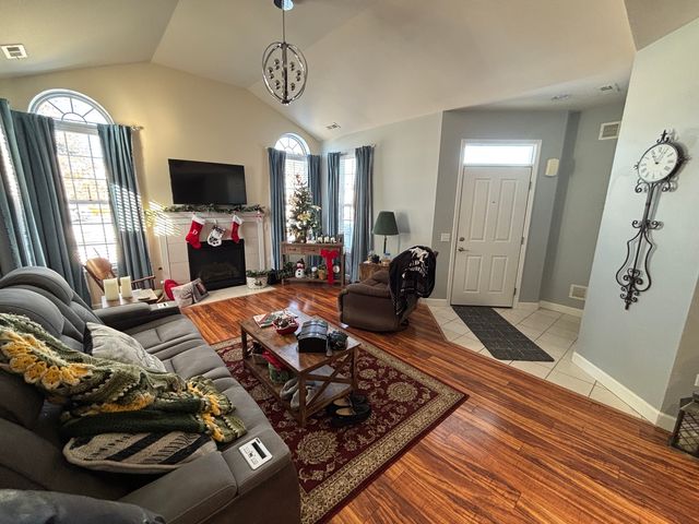 640 Schumann Street, Woodstock, IL 60098