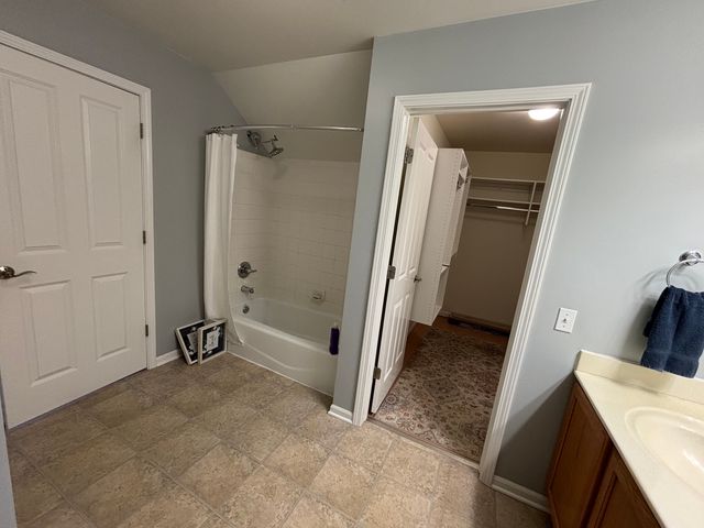 640 Schumann Street, Woodstock, IL 60098