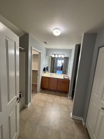 640 Schumann Street, Woodstock, IL 60098