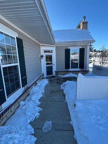 640 Schumann Street, Woodstock, IL 60098