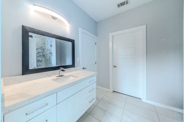 3610 Vilbig Road, Dallas, TX 75212