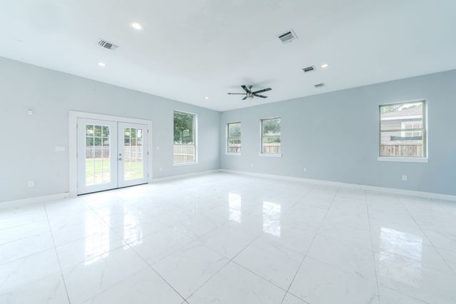 3610 Vilbig Road, Dallas, TX 75212
