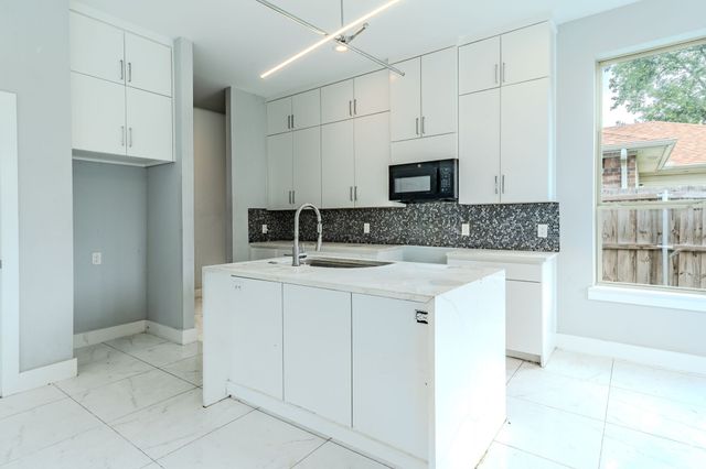3610 Vilbig Road, Dallas, TX 75212