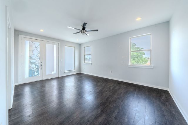 3610 Vilbig Road, Dallas, TX 75212