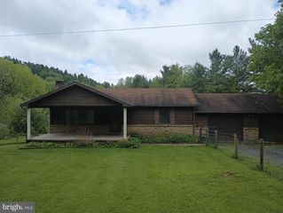 2571 SHADY DELL RD, Oakland, MD 21550