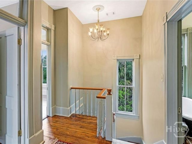 212 W 40th Street, Savannah, GA 31401