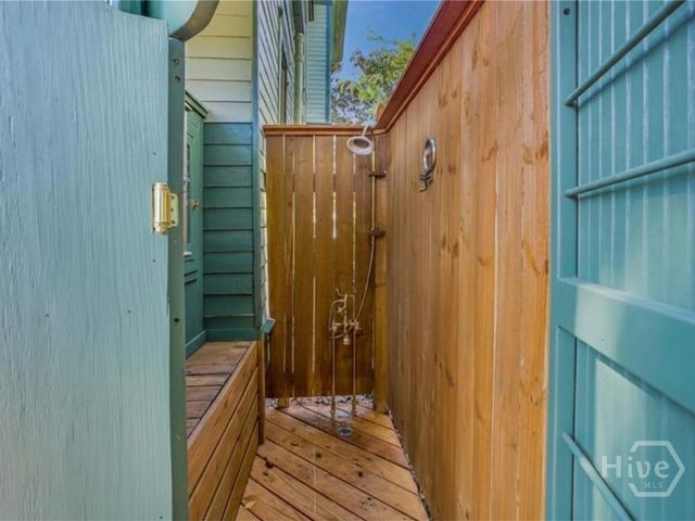 212 W 40th Street, Savannah, GA 31401