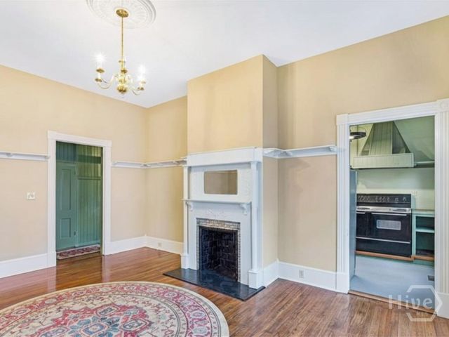 212 W 40th Street, Savannah, GA 31401