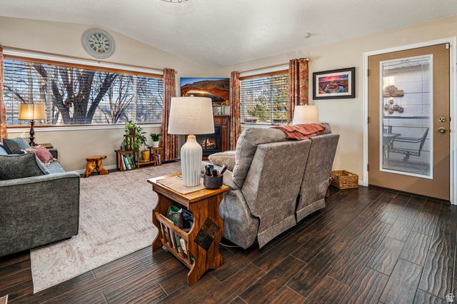 4725 N MULE TRAIN, Enoch, UT 84721