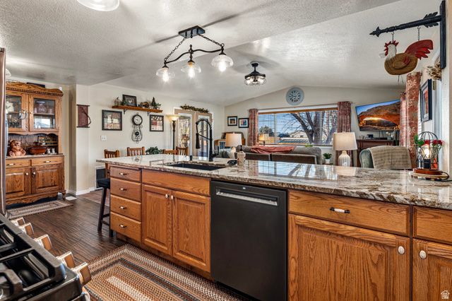 4725 N MULE TRAIN, Enoch, UT 84721