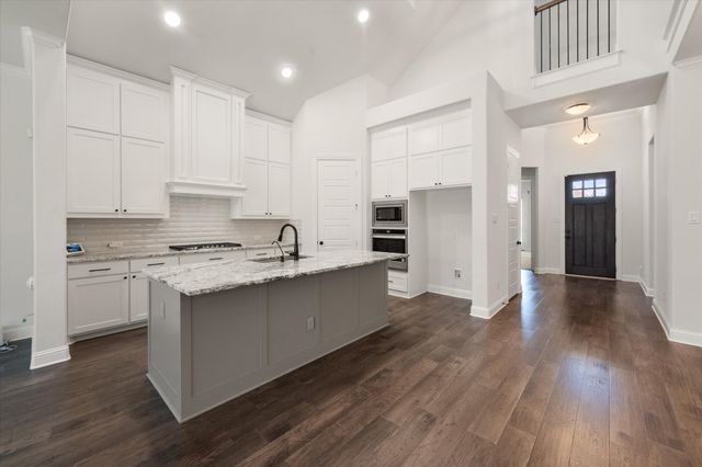 2512 Loxley Drive, Mansfield, TX 76084