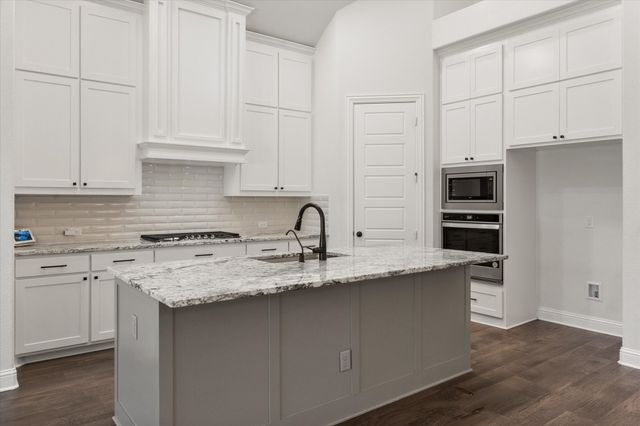 2512 Loxley Drive, Mansfield, TX 76084