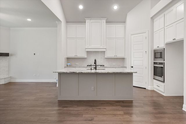 2512 Loxley Drive, Mansfield, TX 76084
