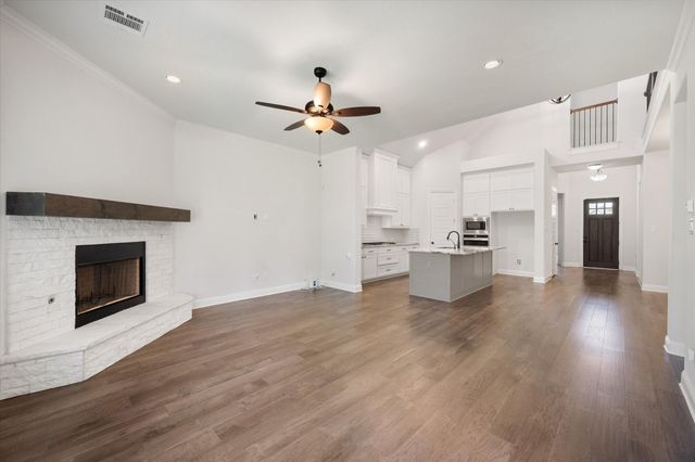 2512 Loxley Drive, Mansfield, TX 76084