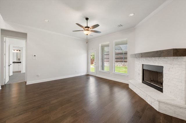2512 Loxley Drive, Mansfield, TX 76084