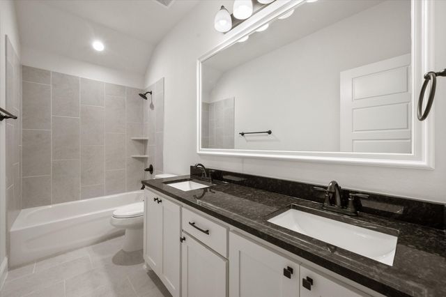 2512 Loxley Drive, Mansfield, TX 76084