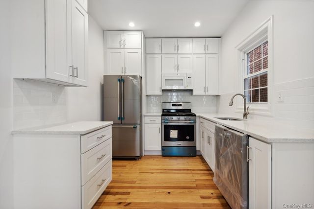 64-23 Alderton Street PH, Rego Park, NY 11374
