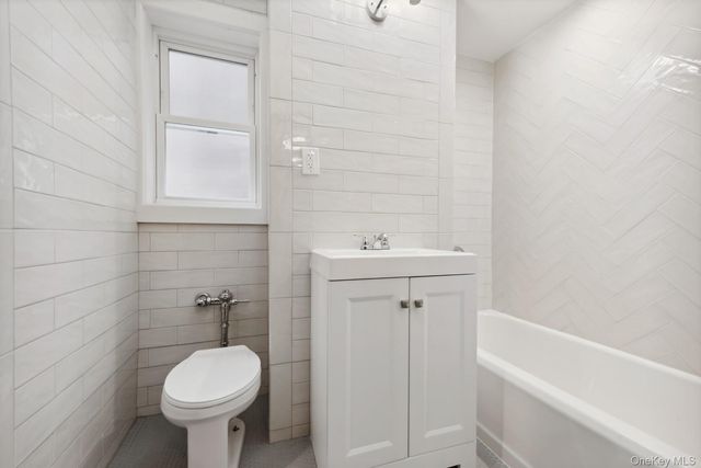 64-23 Alderton Street PH, Rego Park, NY 11374