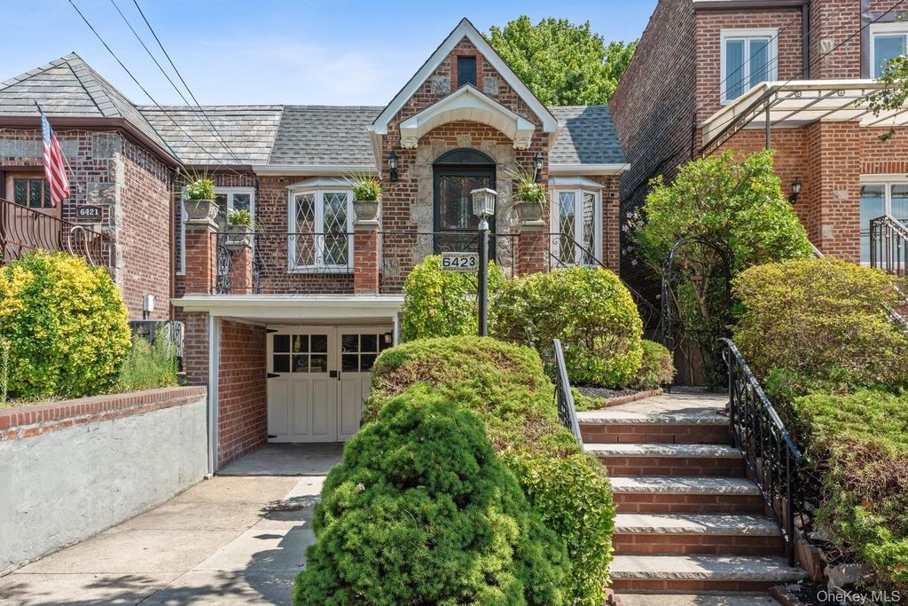 64-23 Alderton Street PH, Rego Park, NY 11374