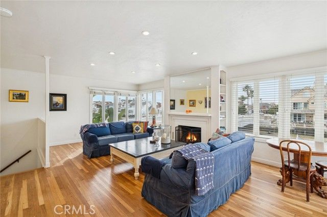 200 Grand Canal, Newport Beach, CA 92662