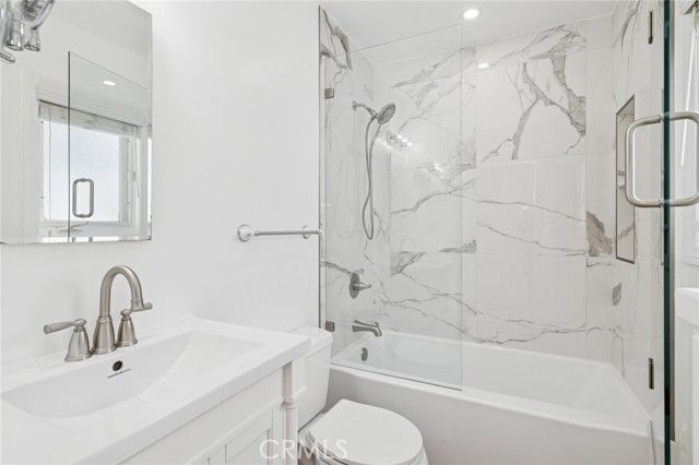 200 Grand Canal, Newport Beach, CA 92662