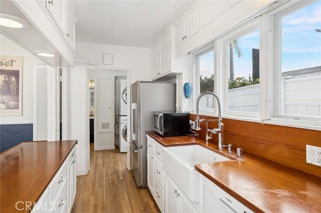 200 Grand Canal, Newport Beach, CA 92662