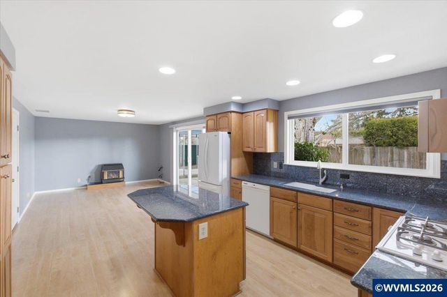 4426 46th Av NE, Salem, OR 97305