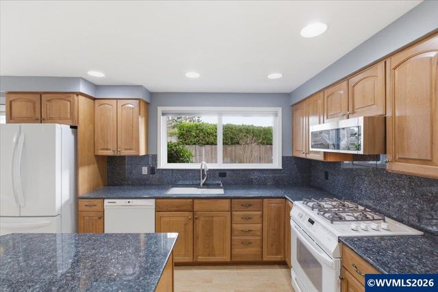 4426 46th Av NE, Salem, OR 97305