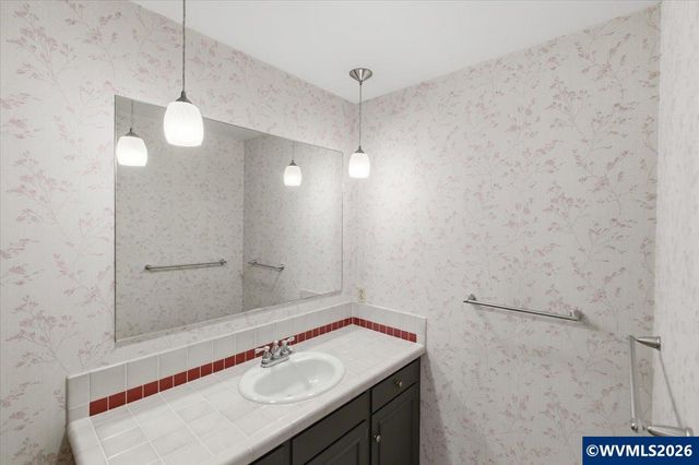 4426 46th Av NE, Salem, OR 97305