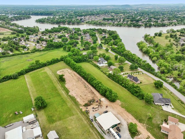 515A Nichols Ln, Gallatin, TN 37066