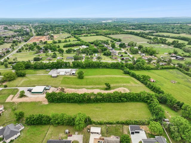 515A Nichols Ln, Gallatin, TN 37066