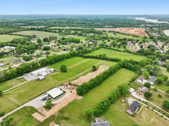 515A Nichols Ln, Gallatin, TN 37066