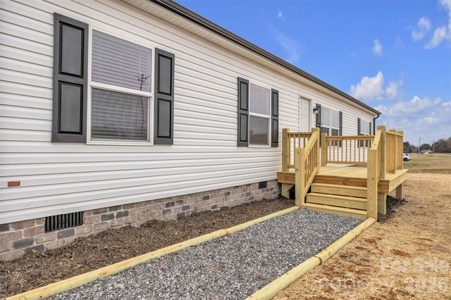 657 Mt. Wesley Church Road, Hiddenite, NC 28636