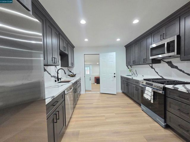 608 Sonoma Ave, Rodeo, CA 94572