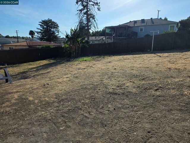 608 Sonoma Ave, Rodeo, CA 94572