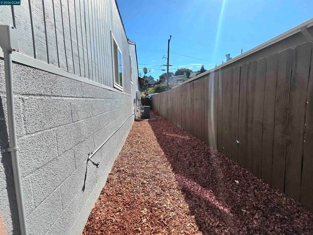 608 Sonoma Ave, Rodeo, CA 94572