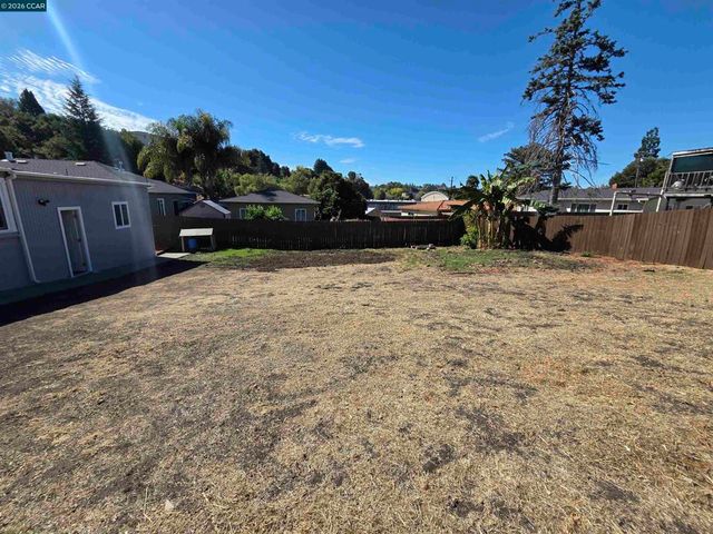 608 Sonoma Ave, Rodeo, CA 94572