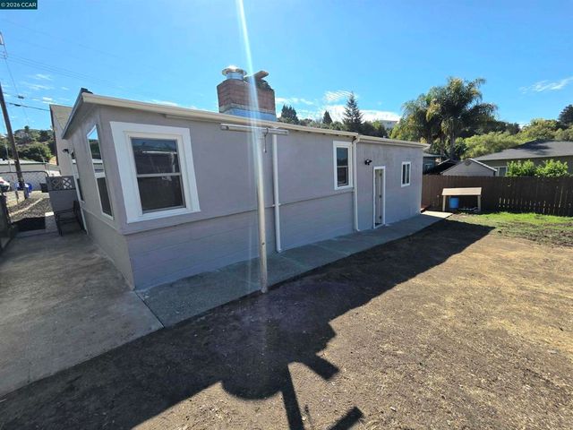 608 Sonoma Ave, Rodeo, CA 94572